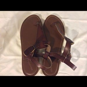 Almost new condition- UniversalThread Sandals.